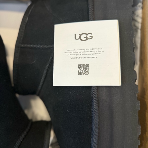 Ugg Ultra Mini Platform size 10 NIB - Picture 5 of 6
